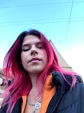 Snapshot of RiriRoseey chatting on October 20, 7:20 am RiriRoseey online show from October 20, 7:20 am