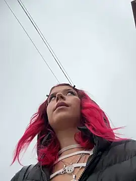 Snapshot of RiriRoseey chatting on November 9, 8:34 am RiriRoseey online show from November 9, 8:34 am