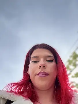 Snapshot of RiriRoseey chatting on November 25, 8:36 am RiriRoseey online show from November 25, 8:36 am