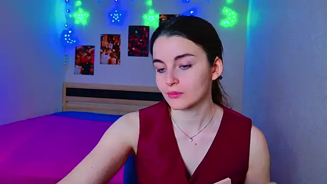 Miss Arwen online show from December 12, 4:15 am