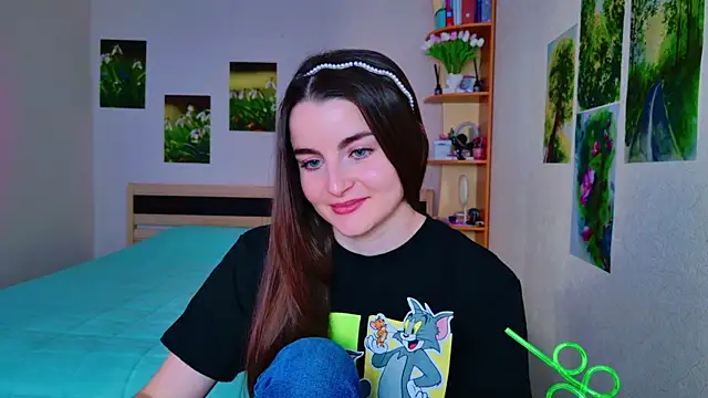 Miss Arwen online show from March 19, 6:35 am