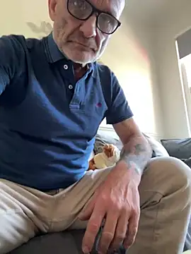 Shyboy817 online show from April 8, 12:05 pm