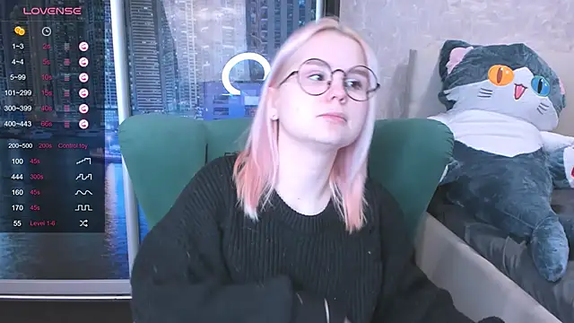 Snapshot of miray_kuriyama123 chatting on January 14, 2:40 am miray kuriyama123 online show from January 14, 2:40 am