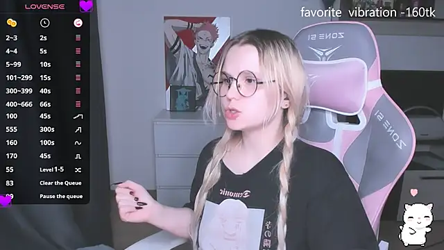 Snapshot of miray_kuriyama123 chatting on October 15, 12:55 am miray kuriyama123 online show from October 15, 12:55 am