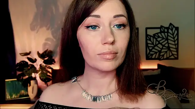 MissBeverlyMills online show from December 15, 2:37 pm