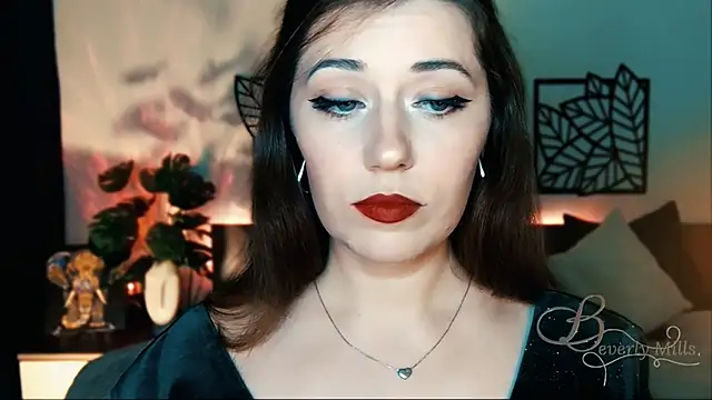 MissBeverlyMills online show from February 8, 5:18 pm