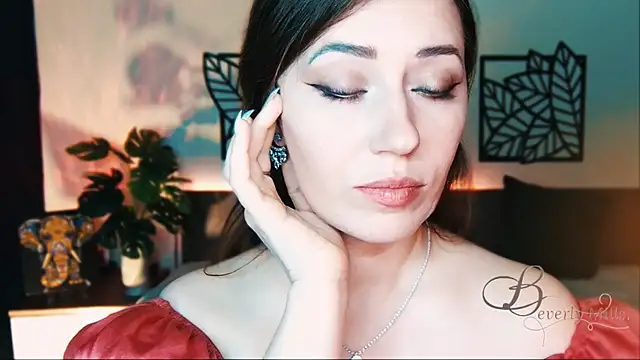 MissBeverlyMills online show from February 19, 9:17 am