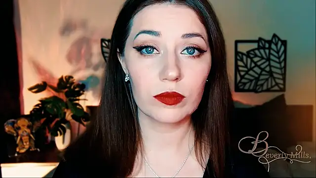 MissBeverlyMills online show from March 6, 2:40 pm