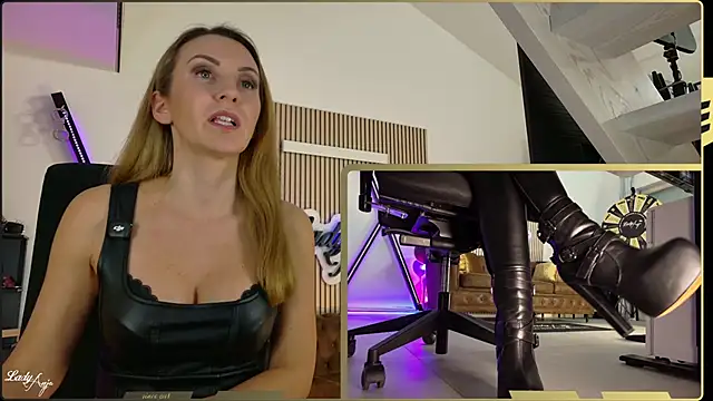 HerrinAnja online show from February 5, 7:07 pm