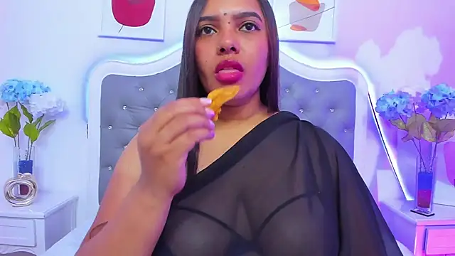 krishaa  online show from February 4, 3:57 pm