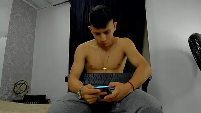 andrew rose  online show from March 7, 3:29 am