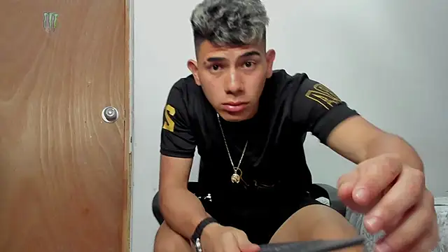 andrew rose  online show from February 9, 7:18 pm