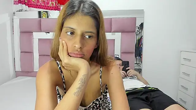 bigcock iris08 online show from December 20, 10:43 pm