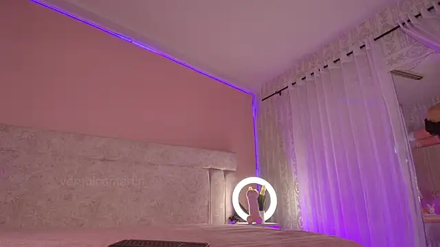 Snapshot of VeronicaMartiin chatting on November 24, 9:36 pm VeronicaMartiin online show from November 24, 9:36 pm