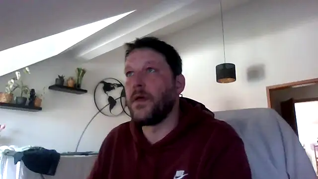 BennyLommy online show from April 30, 9:04 am