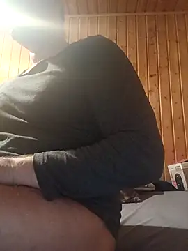 Snapshot of MArciQuarky chatting on December 19, 10:17 pm MArciQuarky online show from December 19, 10:17 pm