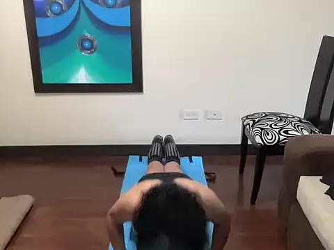 Snapshot of littlelatinhunter chatting on November 21, 11:42 am littlelatinhunter online show from November 21, 11:42 am