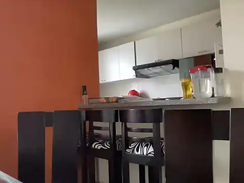 Snapshot of littlelatinhunter chatting on November 25, 11:21 am littlelatinhunter online show from November 25, 11:21 am