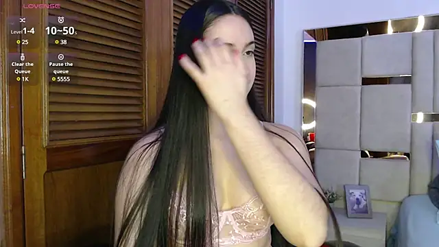 sofiaduque 26 online show from December 6, 11:57 pm