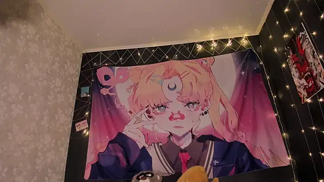 Snapshot of FruttiTatti chatting on December 11, 9:12 pm FruttiTatti online show from December 11, 9:12 pm