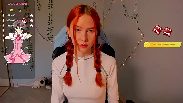 Snapshot of FruttiTatti chatting on October 28, 7:56 am FruttiTatti online show from October 28, 7:56 am