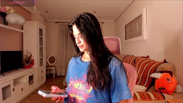 Snapshot of bella_apont chatting on September 20, 10:44 pm bella apont online show from September 20, 10:44 pm