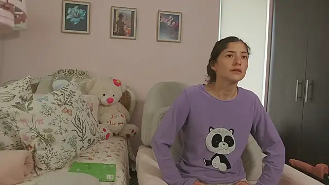 KittyAna online show from October 27, 5:50 pm