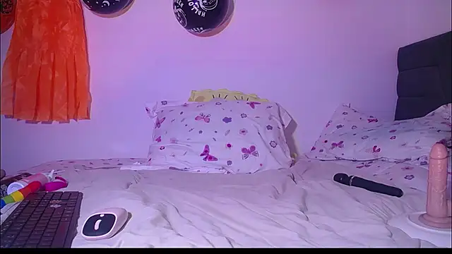 Yinn Silver online show from October 17, 3:53 am