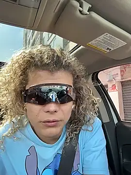 Snapshot of Georgiafox chatting on November 2, 2:08 pm Georgiafox online show from November 2, 2:08 pm