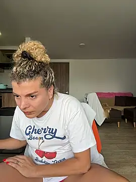 Snapshot of Georgiafox chatting on March 4, 2:56 pm Georgiafox online show from March 4, 2:56 pm