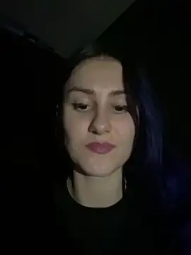 Snapshot of Erotic_Synth_Goddess chatting on December 5, 5:28 pm Erotic Synth Goddess online show from December 5, 5:28 pm