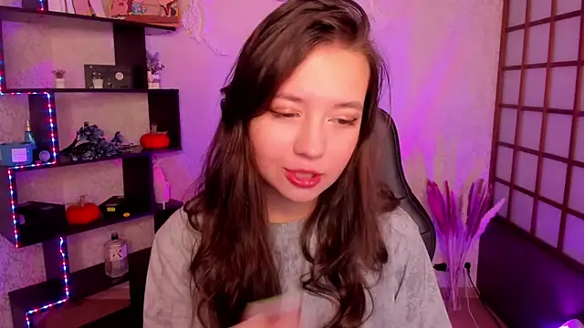 Snapshot of Lina_Brownie chatting on December 5, 2:09 am Lina Brownie online show from December 5, 2:09 am