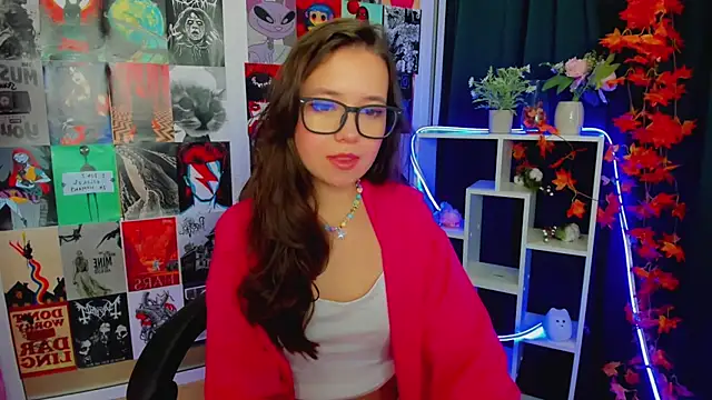 Snapshot of Lina_Brownie chatting on December 26, 5:04 am Lina Brownie online show from December 26, 5:04 am