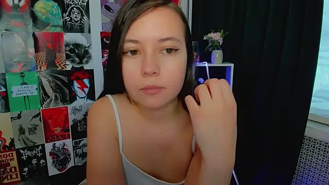 Snapshot of Lina_Brownie chatting on January 11, 5:20 am Lina Brownie online show from January 11, 5:20 am