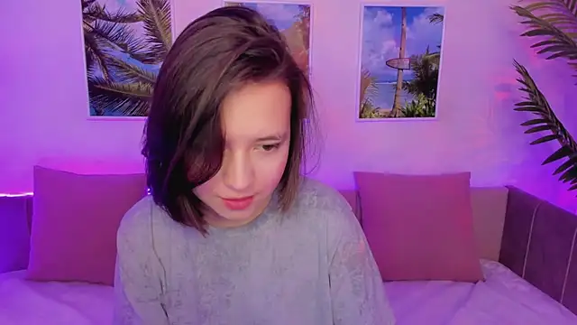Snapshot of Lina_Brownie chatting on January 18, 2:14 am Lina Brownie online show from January 18, 2:14 am