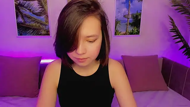 Snapshot of Lina_Brownie chatting on January 19, 2:15 am Lina Brownie online show from January 19, 2:15 am