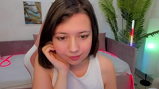 Snapshot of Lina_Brownie chatting on February 3, 5:40 am Lina Brownie online show from February 3, 5:40 am