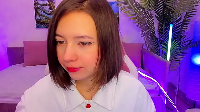 Snapshot of Lina_Brownie chatting on February 15, 1:53 am Lina Brownie online show from February 15, 1:53 am
