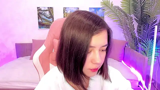 Snapshot of Lina_Brownie chatting on February 18, 1:54 am Lina Brownie online show from February 18, 1:54 am