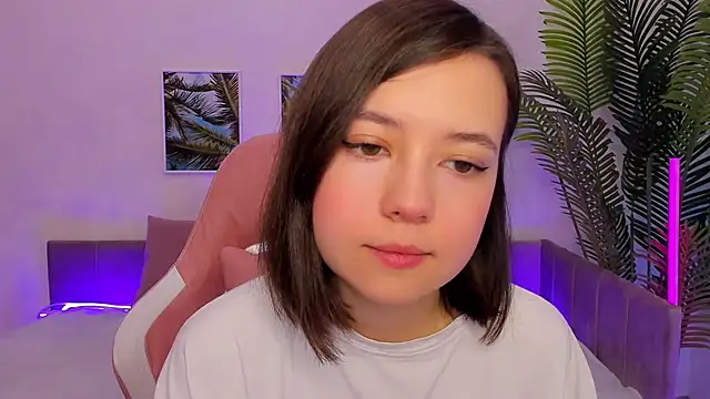 Snapshot of Lina_Brownie chatting on March 21, 2:28 am Lina Brownie online show from March 21, 2:28 am