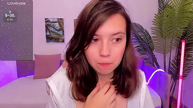 Snapshot of Lina_Brownie chatting on September 21, 2:35 am Lina Brownie online show from September 21, 2:35 am