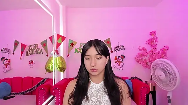 Snapshot of Miss_dolly_ chatting on December 28, 12:24 pm Miss dolly online show from December 28, 12:24 pm