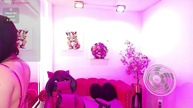 Miss dolly  online show from March 14, 12:21 pm