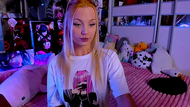Snapshot of Cute__Pony chatting on December 5, 9:39 pm Cute  Pony online show from December 5, 9:39 pm