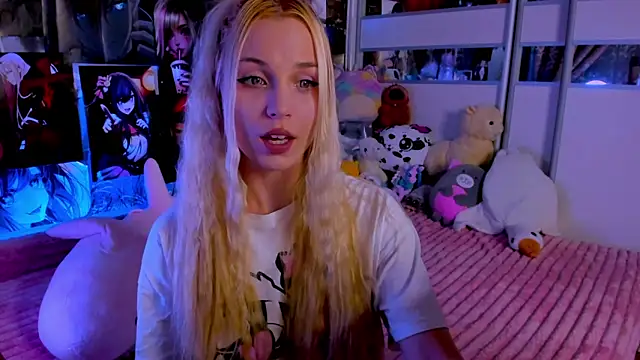 Snapshot of Cute__Pony chatting on September 23, 8:23 pm Cute  Pony online show from September 23, 8:23 pm