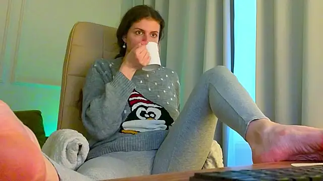 Sereta Finn online show from December 14, 10:45 am