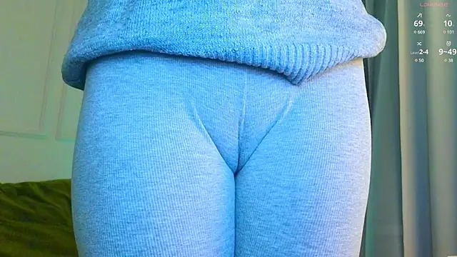 Sereta Finn online show from December 14, 1:49 pm