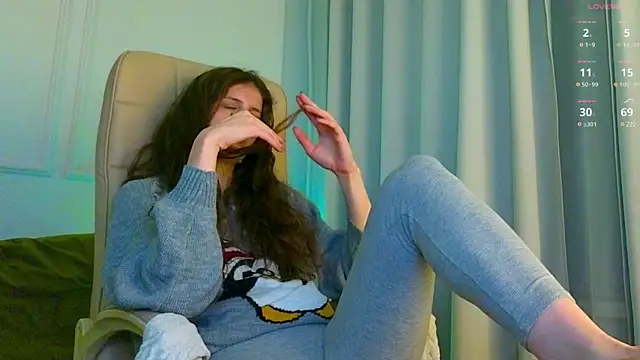 Sereta Finn online show from December 14, 4:52 pm