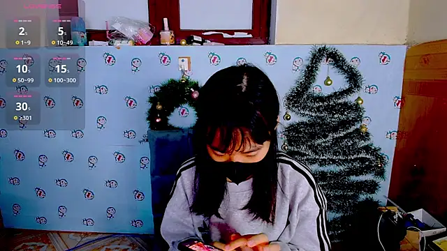 Snapshot of __Saphia__ chatting on December 13, 12:42 am Saphia online show from December 13, 12:42 am