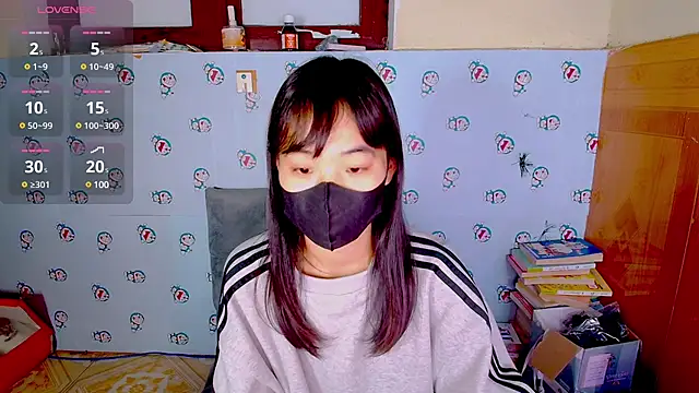 Snapshot of __Saphia__ chatting on February 19, 12:35 am Saphia online show from February 19, 12:35 am